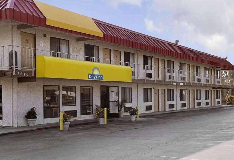 هتل Days Inn By Wyndham Fresno South