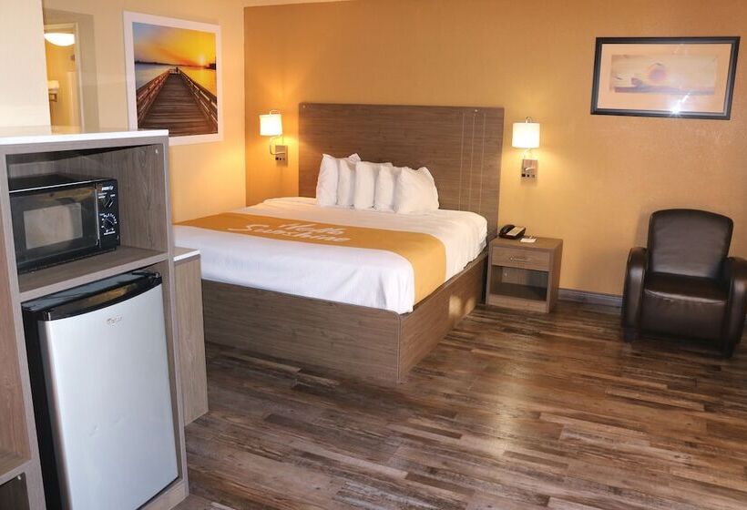 هتل Days Inn By Wyndham Fresno South