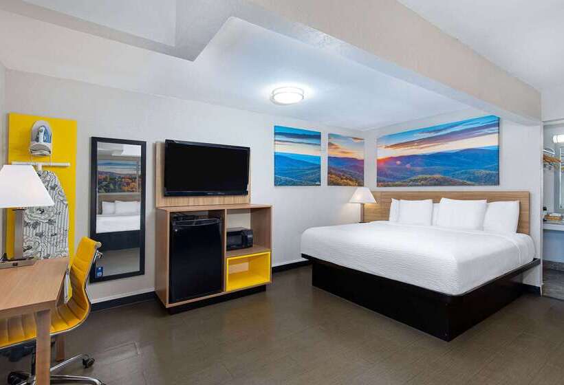 בית מלון כפרי Days Inn By Wyndham Holladay