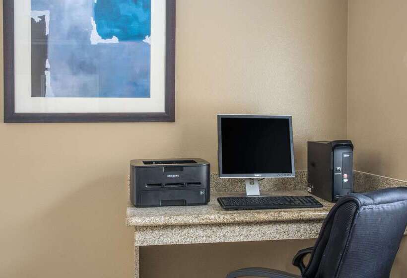 هتل Days Inn By Wyndham Humble/houston Intercontinental Airport