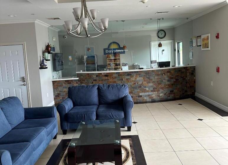 هتل Days Inn By Wyndham Humble/houston Intercontinental Airport