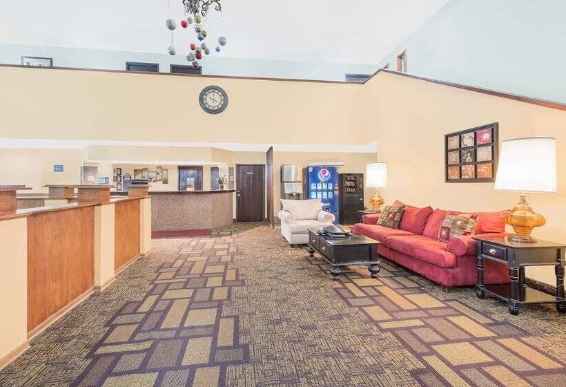 هتل Days Inn By Wyndham Lamar