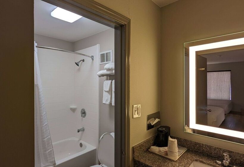 ホテル Days Inn By Wyndham Mooresville Lake Norman