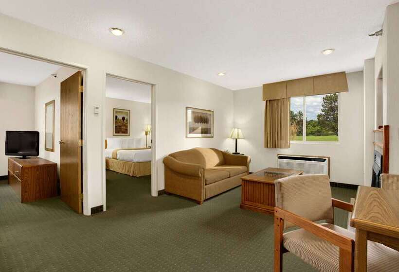 هتل Days Inn By Wyndham Rapid City