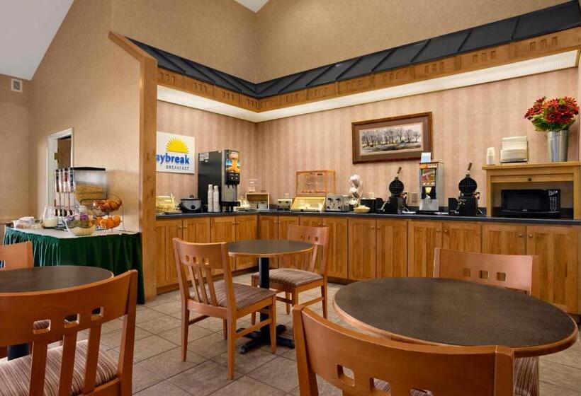 هتل Days Inn By Wyndham Rapid City
