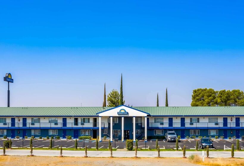בית מלון כפרי Days Inn By Wyndham Red Bluff