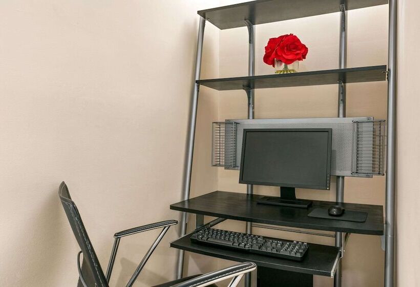 호텔 Days Inn By Wyndham Weldon Roanoke Rapids