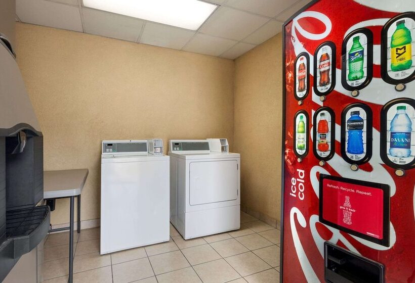 호텔 Days Inn By Wyndham Weldon Roanoke Rapids