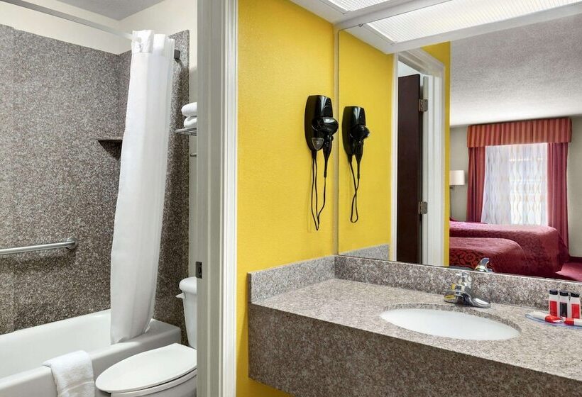 호텔 Days Inn By Wyndham Weldon Roanoke Rapids