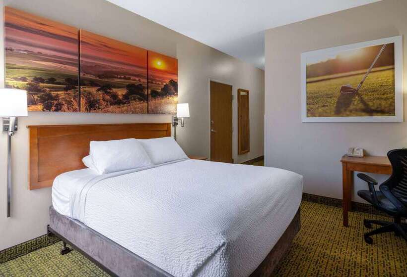 هتل Days Inn & Suites By Wyndham Madison