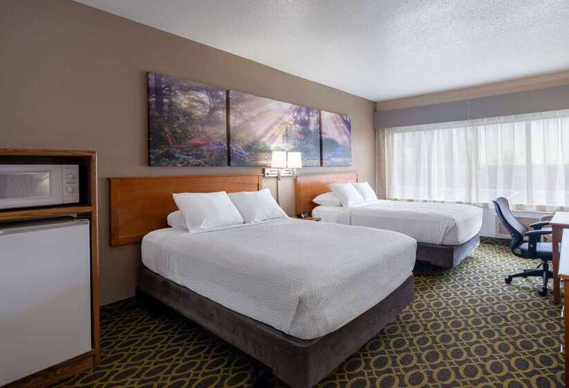 هتل Days Inn & Suites By Wyndham Madison