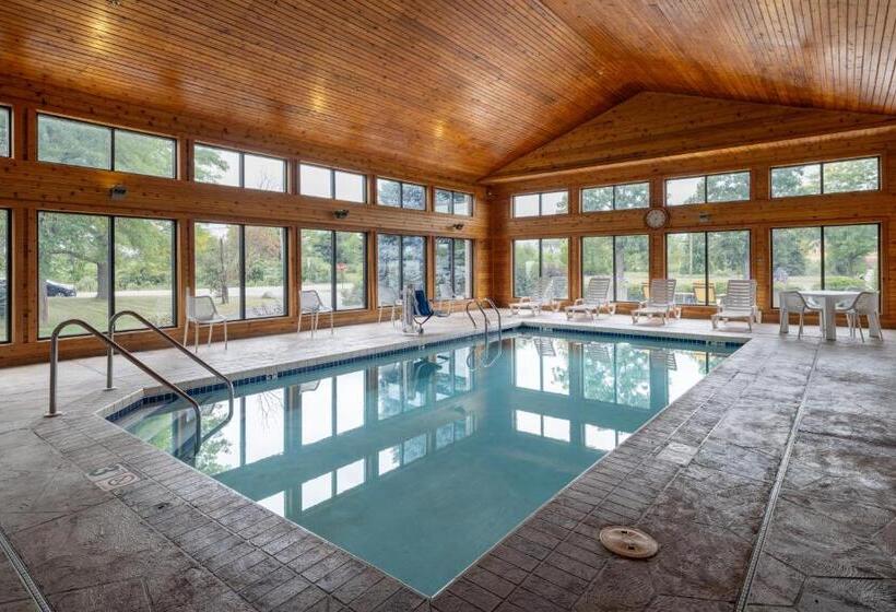 هتل Days Inn & Suites By Wyndham Madison