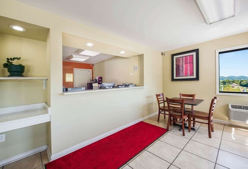 ホテル Econo Lodge   Waynesville