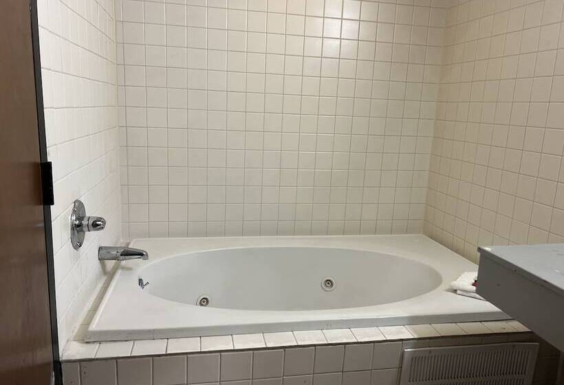 Отель Haven Inn & Suites