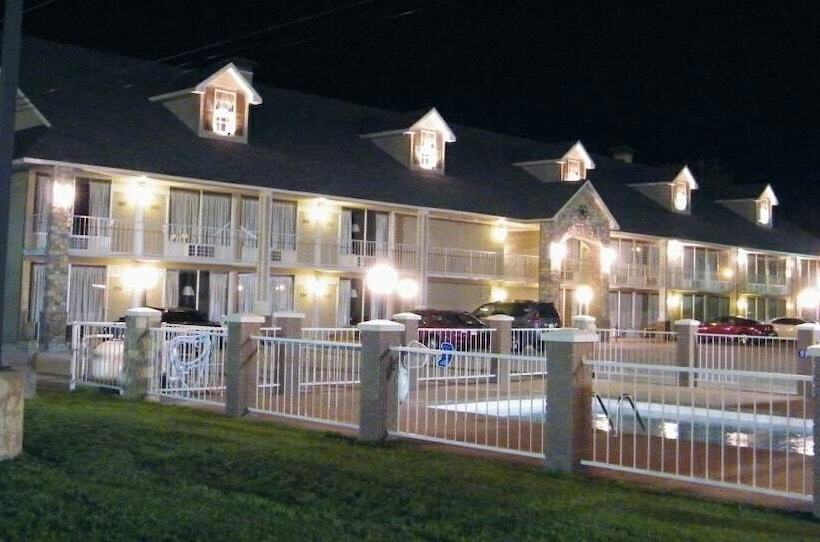 בית מלון כפרי Interstate Inn