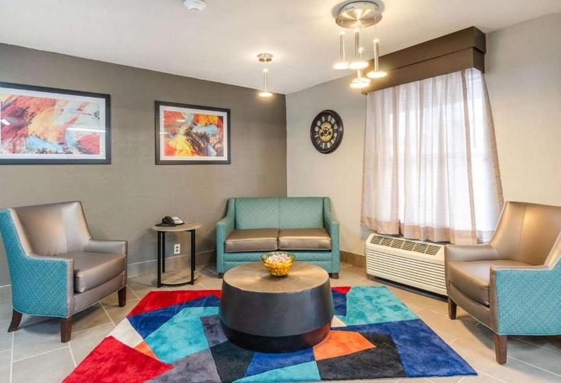 فندق Quality Inn