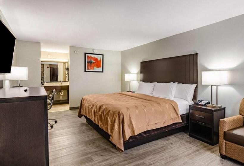 فندق Quality Inn