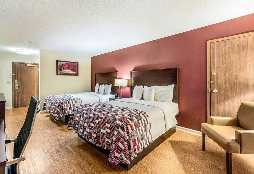 בית מלון כפרי Red Roof Inn & Suites Wapakoneta