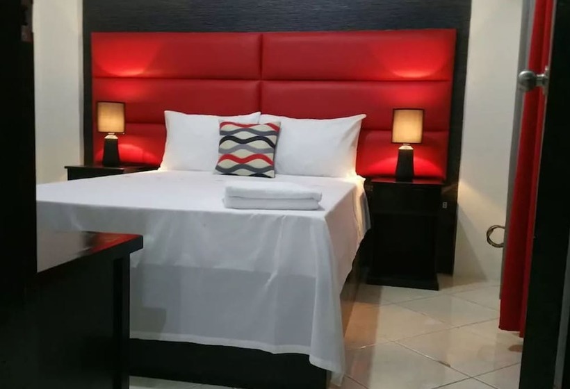 Luxury Suites E