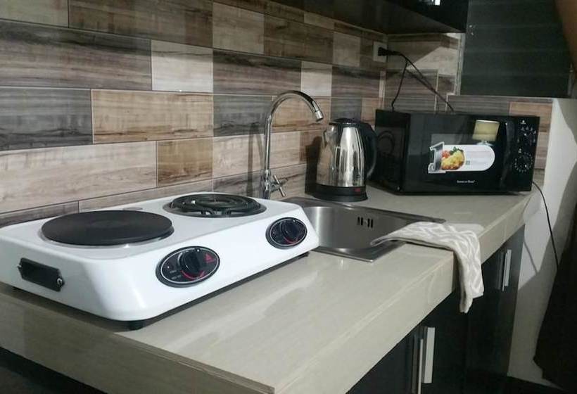 Luxury Suites E