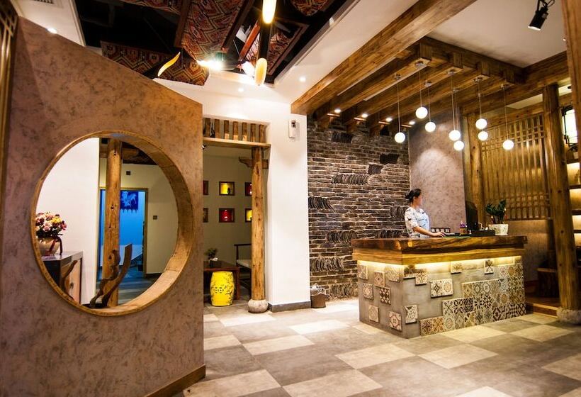 بنسيون Yun Meng Qi  Inn