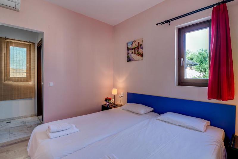 בית מלון כפרי Athena Villa