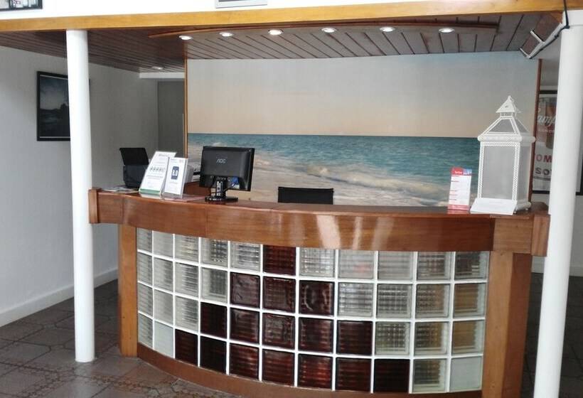 هتل Del Faro Punta Del Este