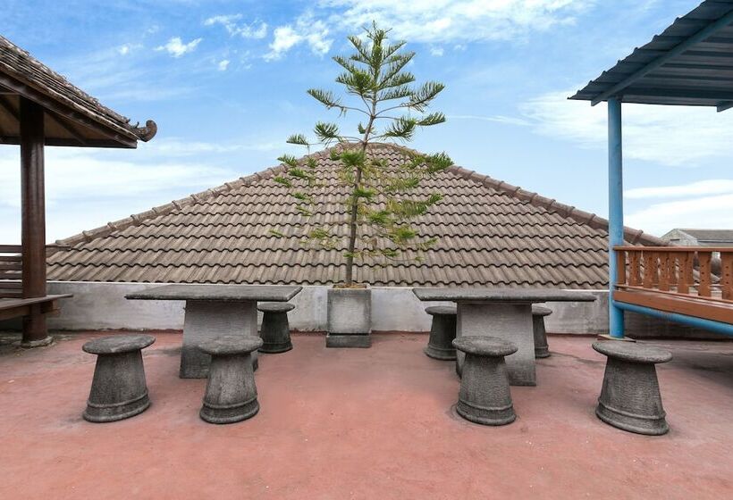 هتل Penginapan Rb Syariah By Oyo Rooms