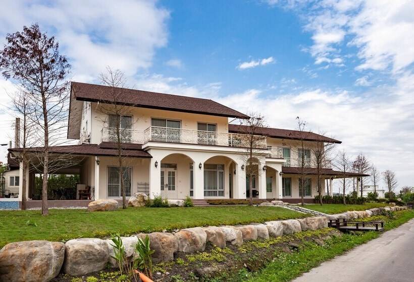 پانسیون Deja Vu B&b