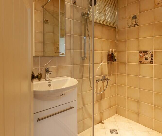 پانسیون Deja Vu B&b