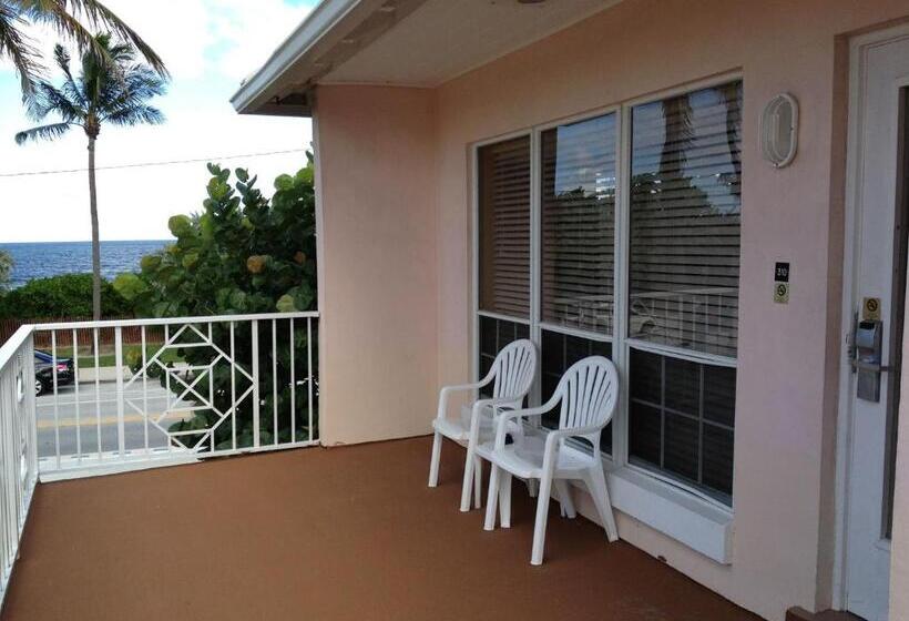 Dover House Resort