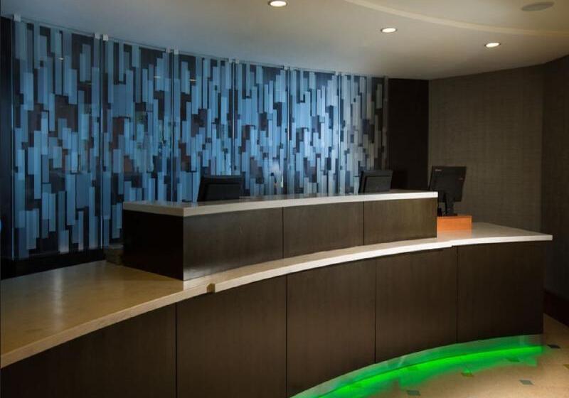 هتل Courtyard by Marriott Fort Lauderdale Beach