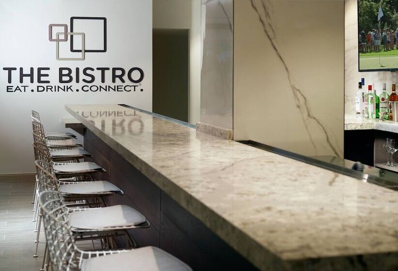 בית מלון כפרי Courtyard Miami Coconut Grove