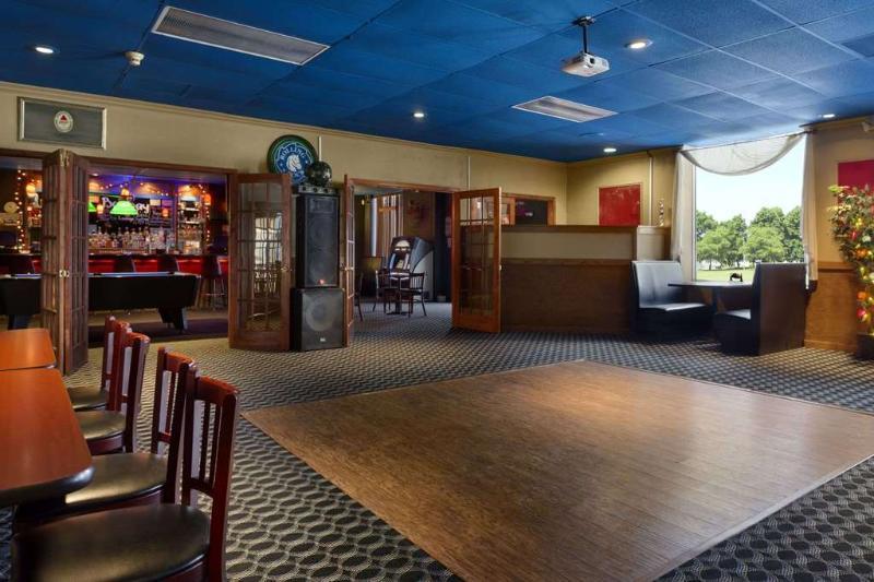 호텔 Days Inn By Wyndham Conneaut