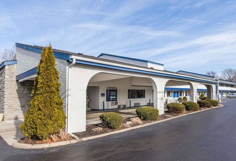 호텔 Days Inn By Wyndham Kent  Akron