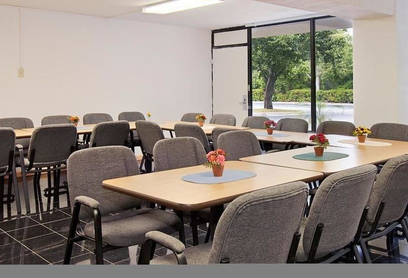 هتل Days Inn By Wyndham Port Royal/near Parris Island