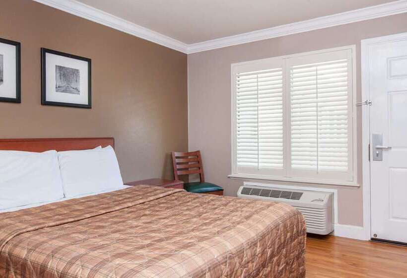 בית מלון כפרי Days Inn By Wyndham San Francisco S/oyster Point Airport