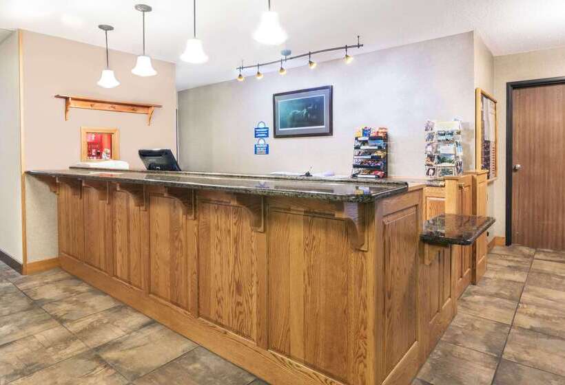 هتل Days Inn By Wyndham Spearfish