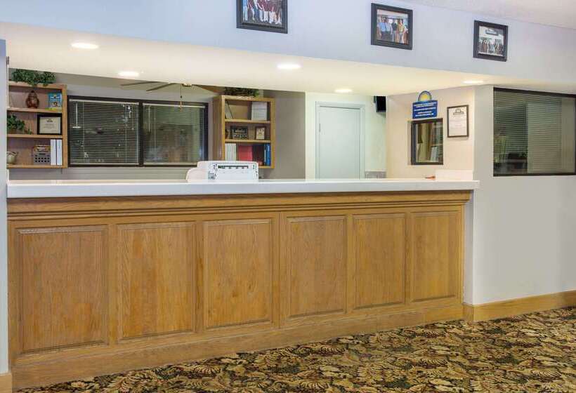 هتل Days Inn By Wyndham Valdosta I 75