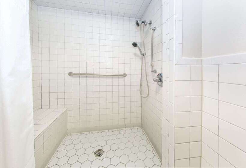 هتل Days Inn By Wyndham Valdosta I 75