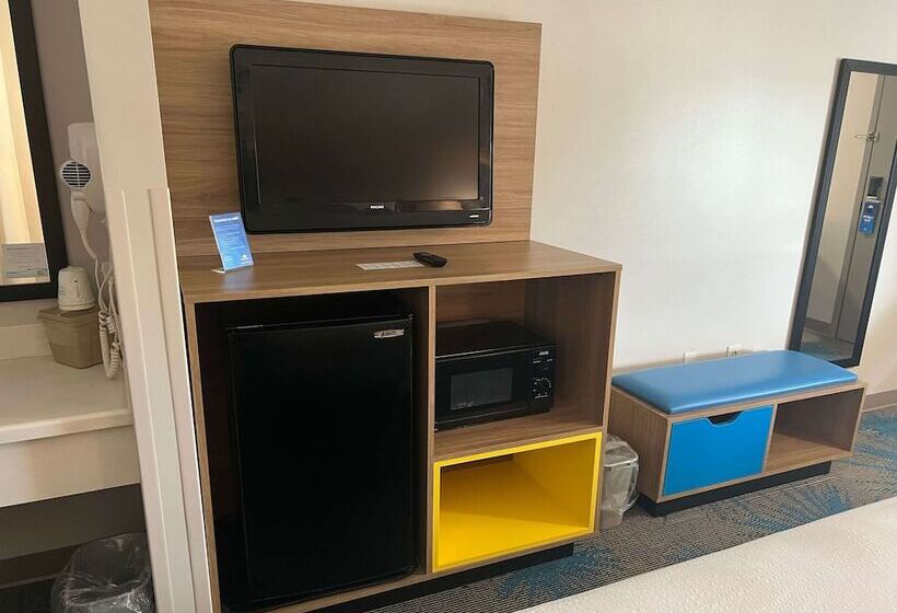 هتل Days Inn By Wyndham Valdosta I 75