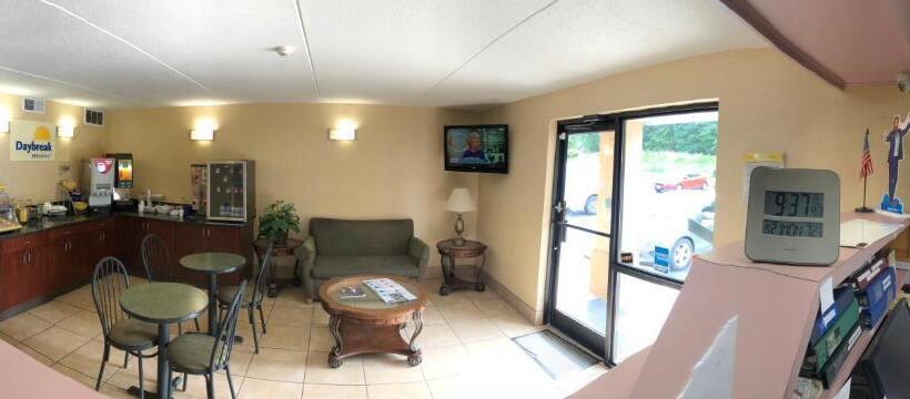 فندق Days Inn By Wyndham Winston Salem North