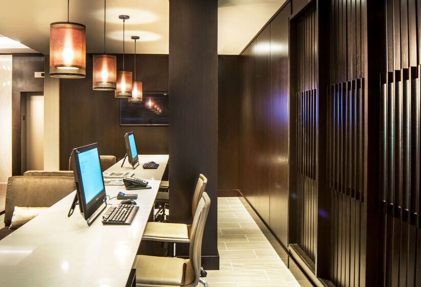 Doubletree By Hilton Hotel Largo/washington Dc
