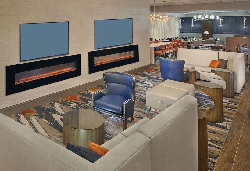 فندق Doubletree By Hilton Little Rock