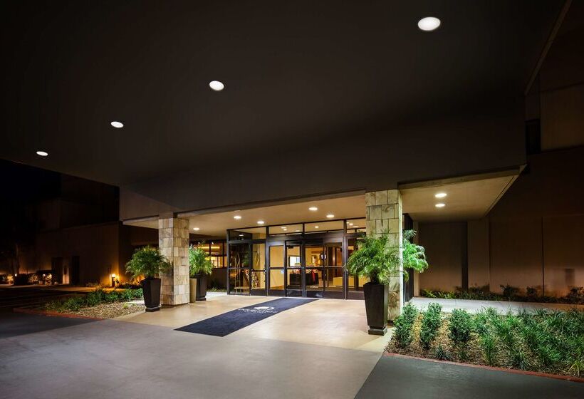 هتل Doubletree By Hilton  San Francisco Airport