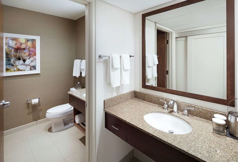 فندق Doubletree By Hilton Ontario Airport