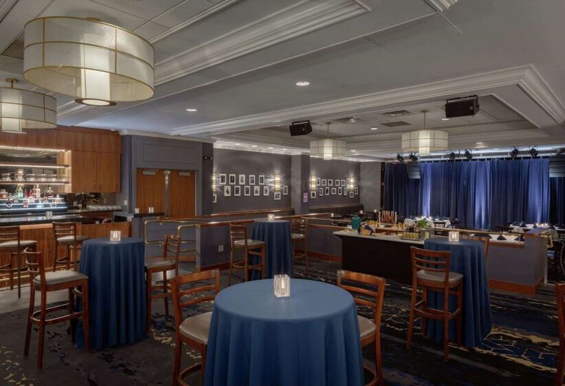 Doubletree Suites By Hilton Hotel Boston   Cambridge