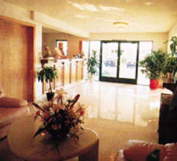 Hotel Downey Inn Luxury Suites