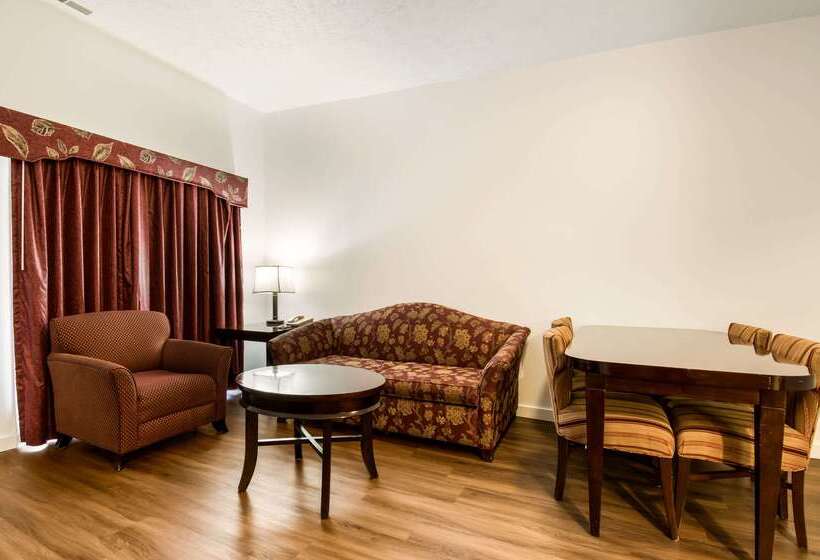 ホテル Econo Lodge Inn & Suites Lake Harmony   Pocono Mountains Area