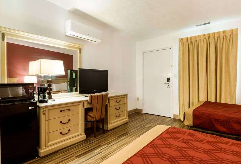 ホテル Econo Lodge Inn & Suites Lake Harmony   Pocono Mountains Area